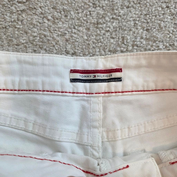 Women's Tommy Hilfiger White Shorts Size 2 - Picture 2 of 8